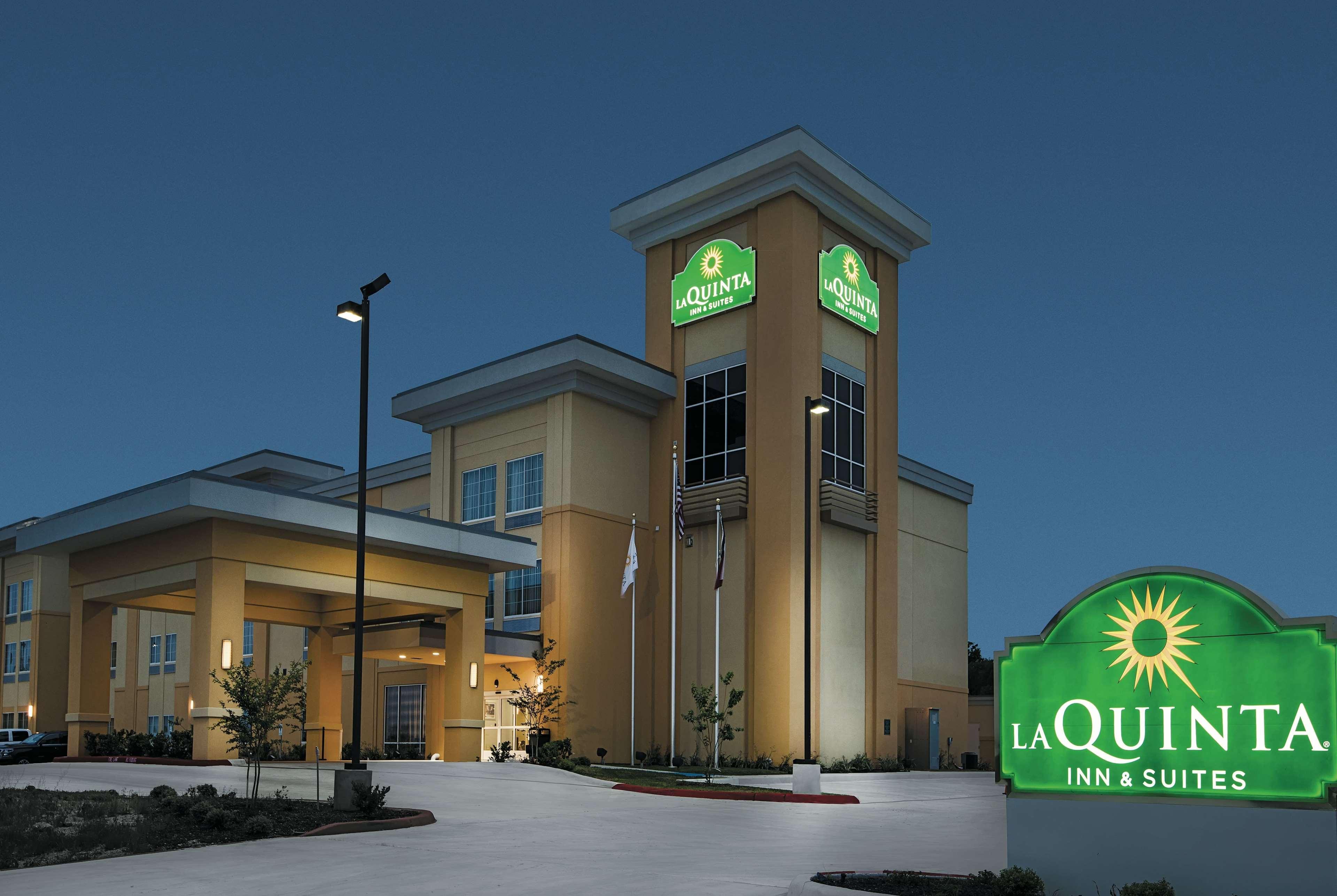 La Quinta By Wyndham Karnes City - Kenedy Exterior photo